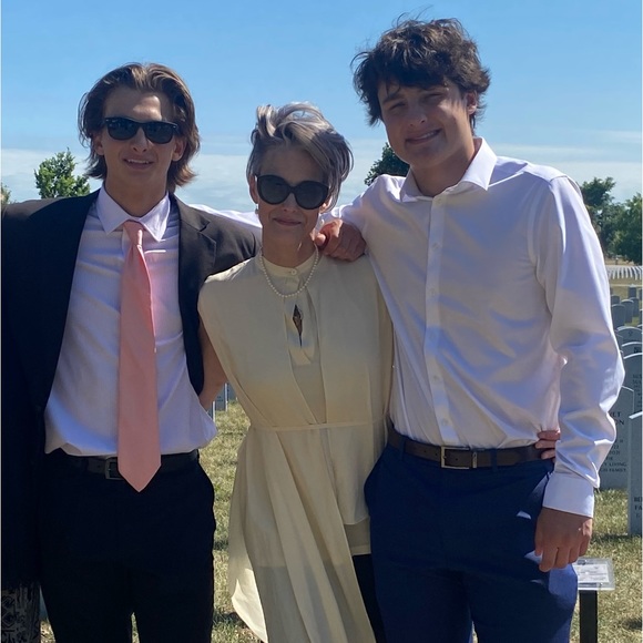 LIKE 4 LIVE. 👁️NEED U. Head in the clouds feet in the sand! - Picture 7 of 10